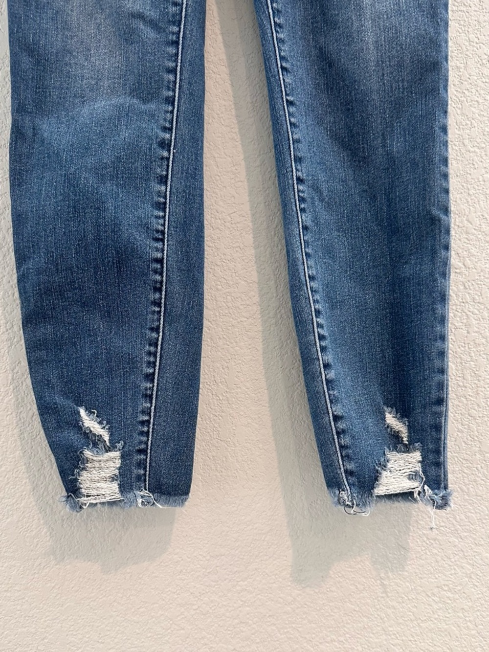 Judy Blue Medium Wash Skinny Jeans - Picture 3 of 6